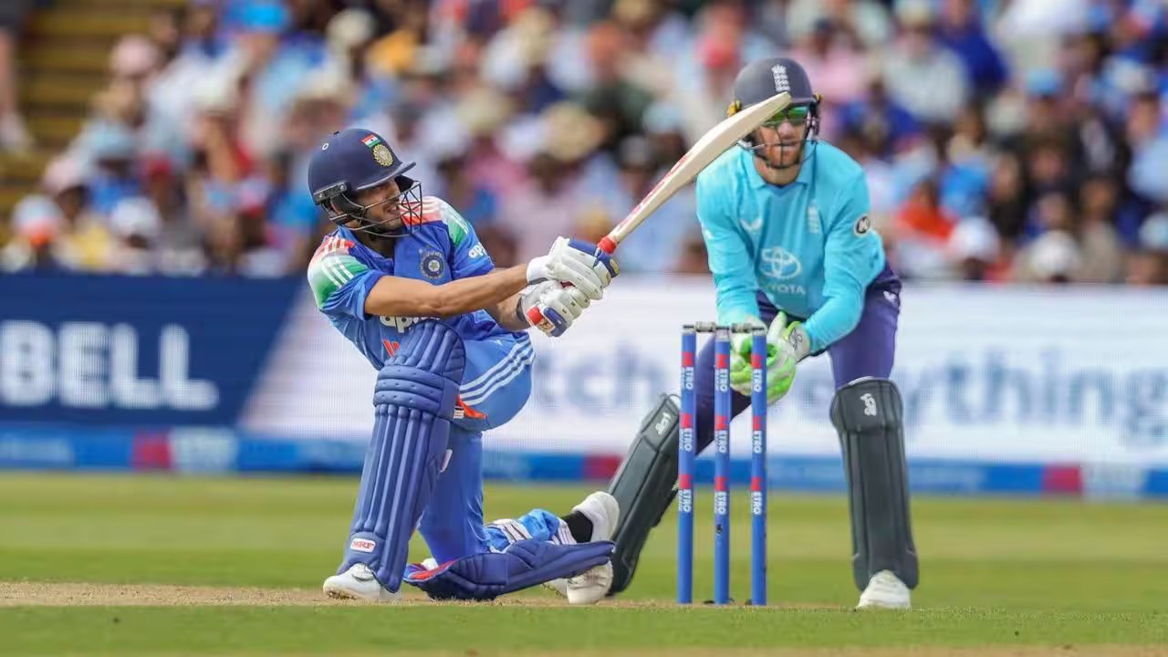 Shubman Gill sweeping